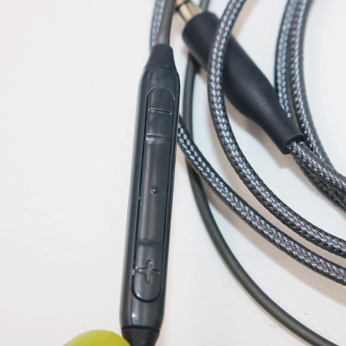 Stereo In-Ear Wired Earphones with Mic and 3.5mm Jack
