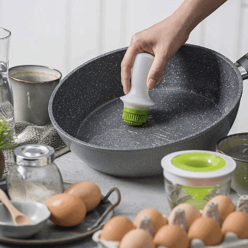 Chef’s Basting Set Dip + Go | Heat Resistant Silicone Oil Brush & Glass Jar